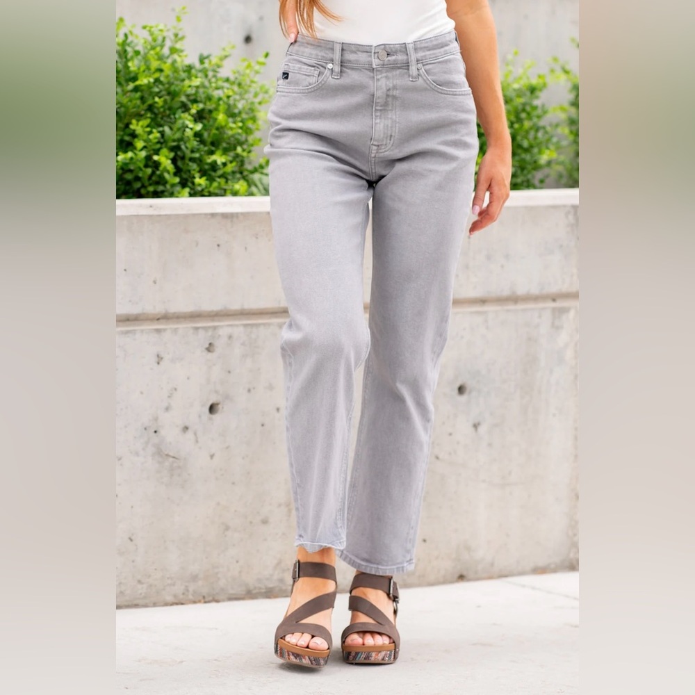 KanCan Women's Light Gray Straight Leg Jeans - Picture 3 of 7